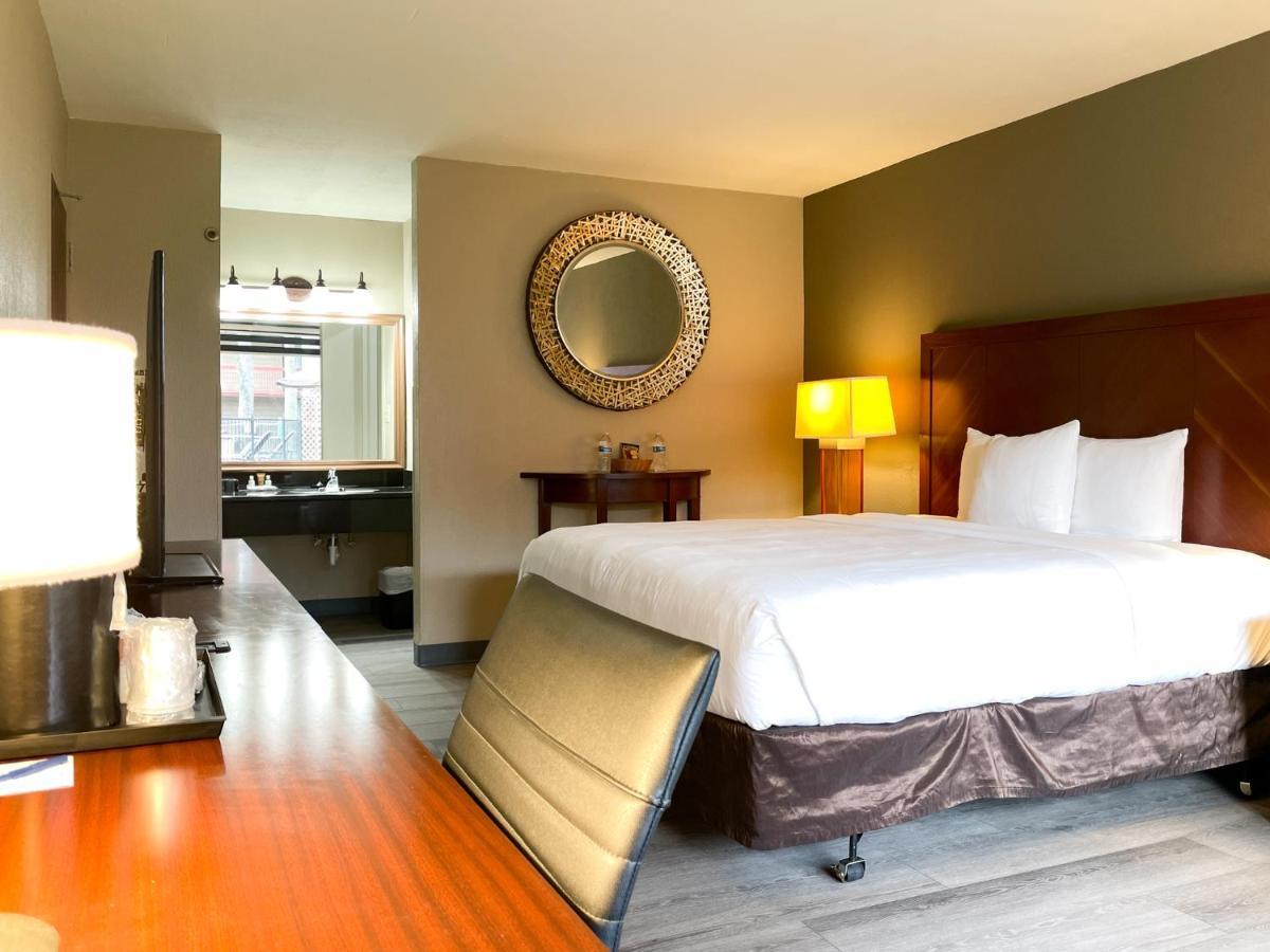 Greentree & Extended I-10 Fwy Houston, Channelview, Baytown Hotel